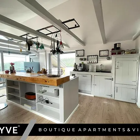 Aryve Boutique-ferienvilla Mit Meerblick, Pool Und Design-interieur In Apartman Bribir