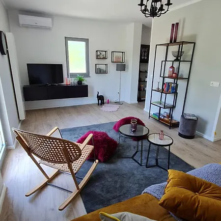 Aryve Boutique-ferienvilla Mit Meerblick, Pool Und Design-interieur In Apartman *