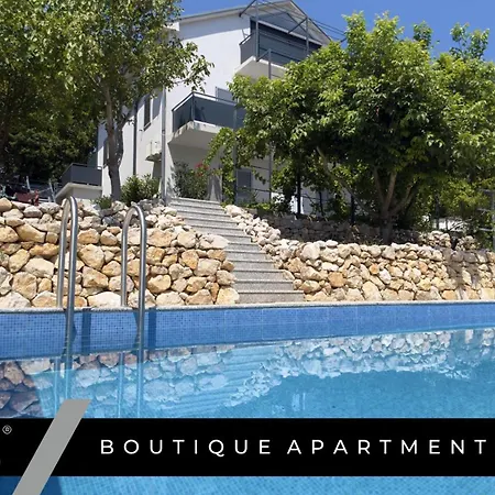 Apartman Aryve Boutique-ferienvilla Mit Meerblick, Pool Und Design-interieur In Bribir