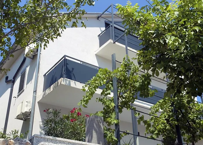 شقة Aryve Boutique-ferienvilla Mit Meerblick, Pool Und Design-interieur In بريبير