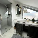 Lägenhet Aryve Boutique-ferienvilla Mit Meerblick, Pool Und Design-interieur In