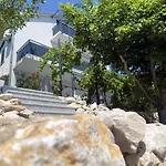 Aryve Boutique-ferienvilla Mit Meerblick, Pool Und Design-interieur In