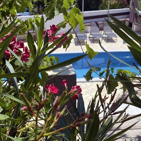Aryve Boutique-ferienvilla Mit Meerblick, Pool Und Design-interieur In Apartmán Bribir (Primorje-Gorski Kotar)