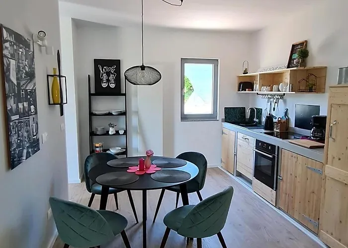 Aryve® Boutique-ferienvilla Mit Meerblick, Pool Und Design-interieur In *